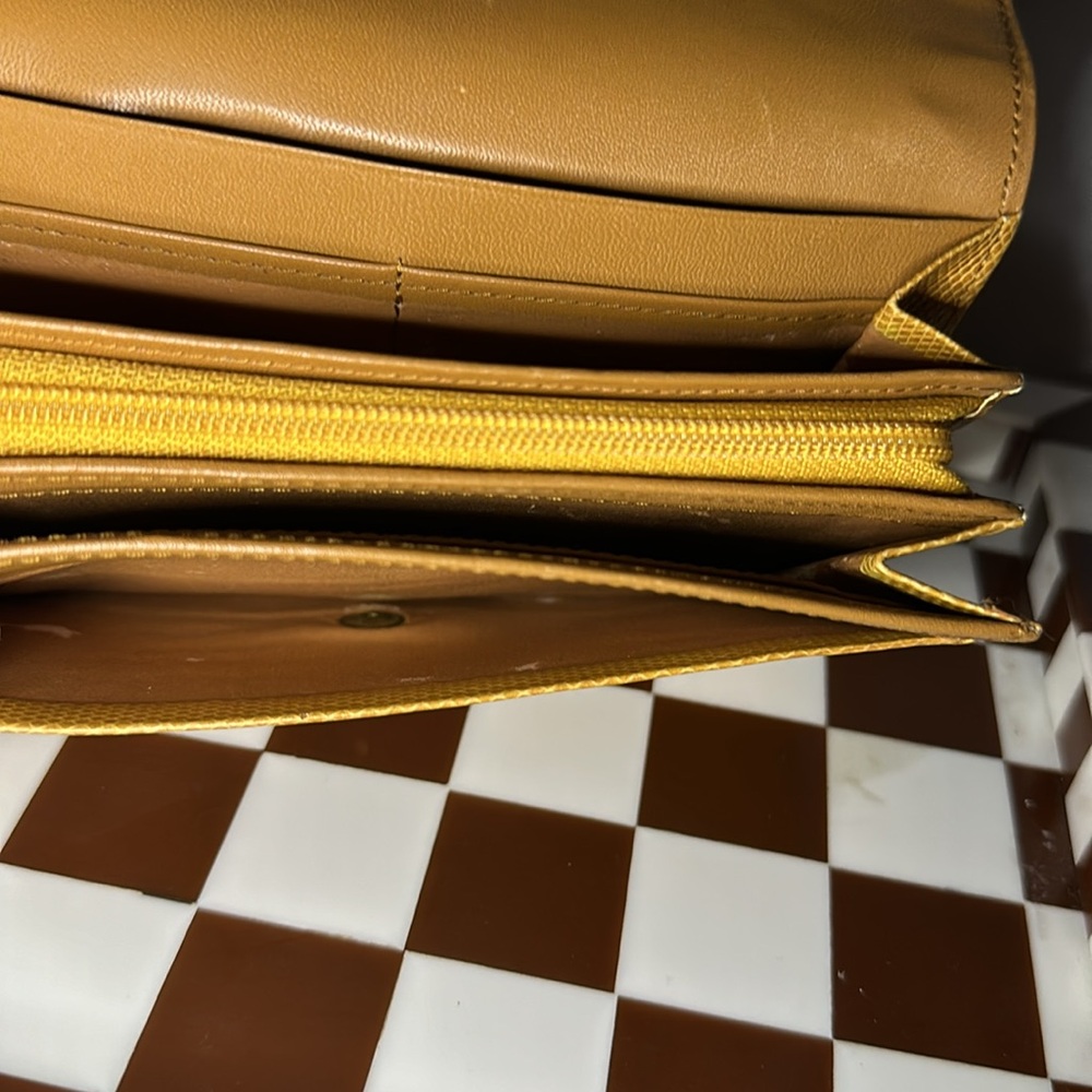 Givenchy Wallet - Picture 6 of 16